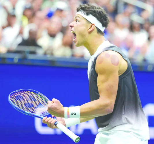 Top US Open seeds dodge upsets, raindrops